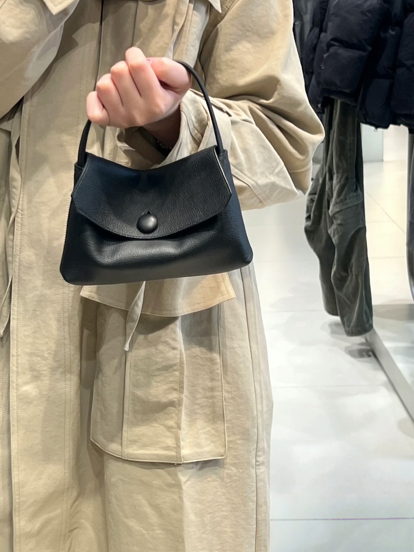 Клатч the*row新款sally高质感胎牛皮手提女包极简纽扣手机口红包手拎包