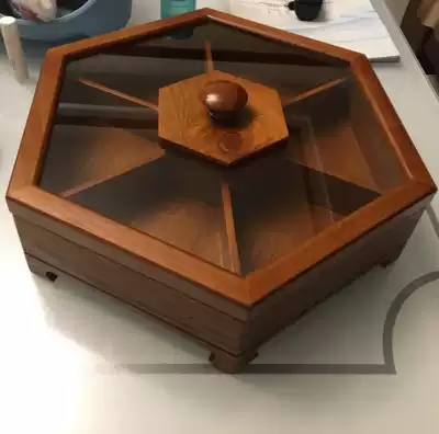 Solid wood creative Chinese fruit plate dried fruit plate dried fruit box candy grid with lid high-end antique wooden melon seed box