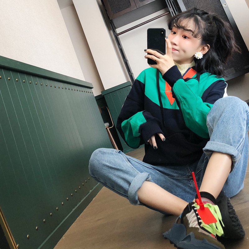 Sell out collection plus purchase and other running slip of fashionable retro color color piece caution machine multi - fabric splicing hat sweater
