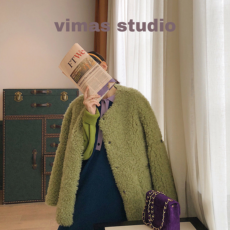 Sold out of collection plus purchase, etc. Run single 100% Cashna Wool Bull Oil Fruits Green Fur Integral Coat