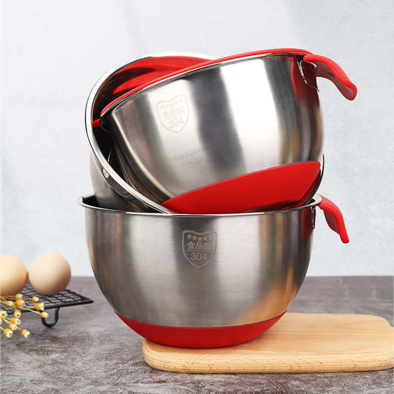 Thickened and deepened stainless steel egg bowl Silicone non-slip salad bowl with bottom kitchen baking tools 20 22cm