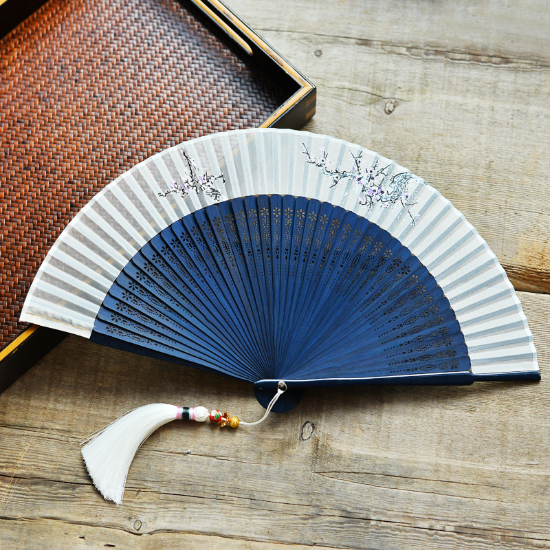 Middle Country Wind Vegan Blue Bone Vegan Fan Ancient Wind Bamboo Folding Fan Summer Lady Carry-on-Style Hanfu Qipao Walk Show