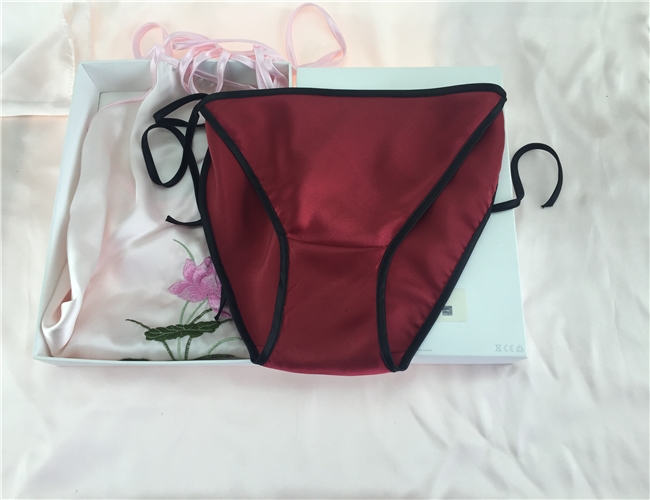 .. Thời trang bikini đồ lót lụa lụa của phụ nữ đồ lót đất / thong / 100% / lụa / quần sịp nam
