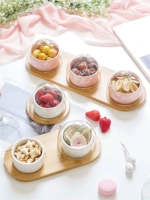 Десертная чаша стеклянной крышки с небольшой миской маленькой миски с фруктовым диском чаш