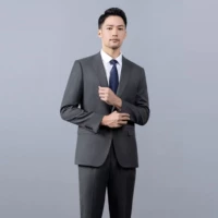 Микро -бомбарный серый одноданый пиджак.