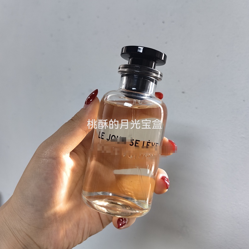 Lv Siyang's Love Language in the Thunderstorm at Dawn