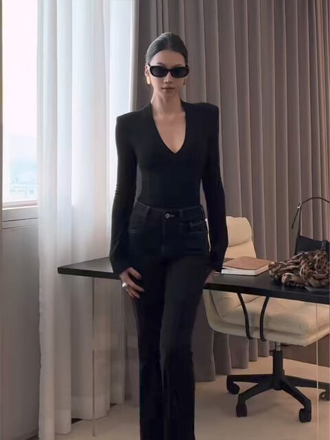 Sexy Hot Girl V-Neck Long-Sleeve T-Shirt for Women, Autumn and Winter, High-End Brushed Fabric, Stylish Slim-Fit Base Layer Top