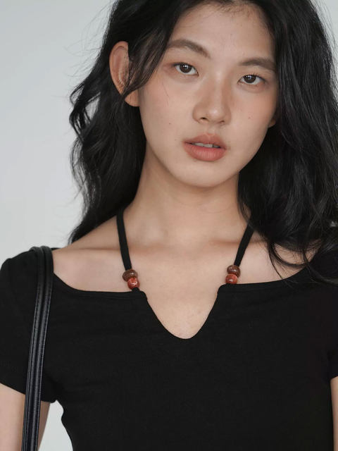 Red Halter Neck Short-Sleeved T-Shirt for Women 2025 Summer New Design Niche Spicy Girl Off-Shoulder Short Top