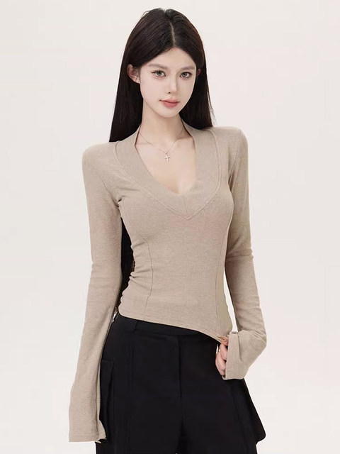 Hot Girl V-Neck Long-Sleeve Base Shirt for Women, New Autumn and Winter Style, Pure and Alluring Temperament, Versatile Slim-Fit Short T-Shirt Top