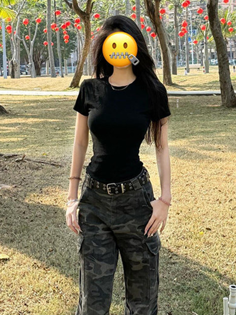 Hot Girl Short-Sleeve T-Shirt with Regular Shoulders, Women's Spring/Summer 2026 New Style, Slim Fit, Waist-Cinching, Solid Color, Stunning Top