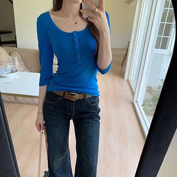 Klein Blue U-Neck Mid-Sleeve T-Shirt for Women, Summer Low-Neck, Revealing Collarbone, Regular Shoulder, Slim Fit, Versatile Half-Sleeve Base Shirt Top