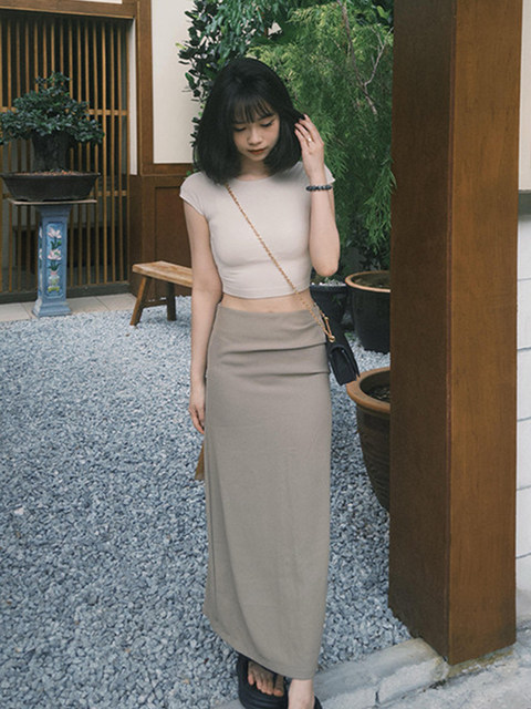 American-Style Cool and Spicy Short Tight-Fitting T-Shirt for Women, Spring and Summer Spicy Girl Style, Petite High-Waisted Sexy Slim-Fit Waist-Cinching Short-Sleeve Top