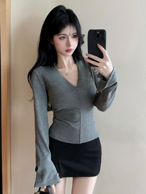Flared Sleeve Spicy Girl V-Neck Long-Sleeve T-Shirt for Women, New Autumn and Winter Slim Fit Versatile Knit Base Layer Top