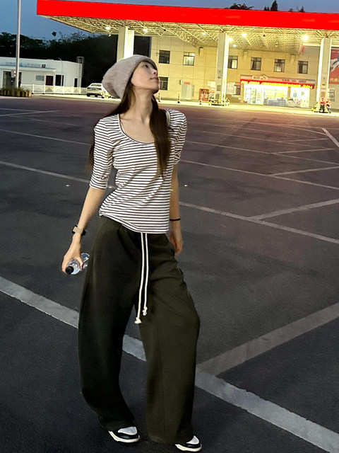 Striped Three-Quarter Sleeve U-Neck T-Shirt for Women, Summer Lazy Style, Simple and High-End, Slim Fit, Long-Sleeve Base Shirt Top