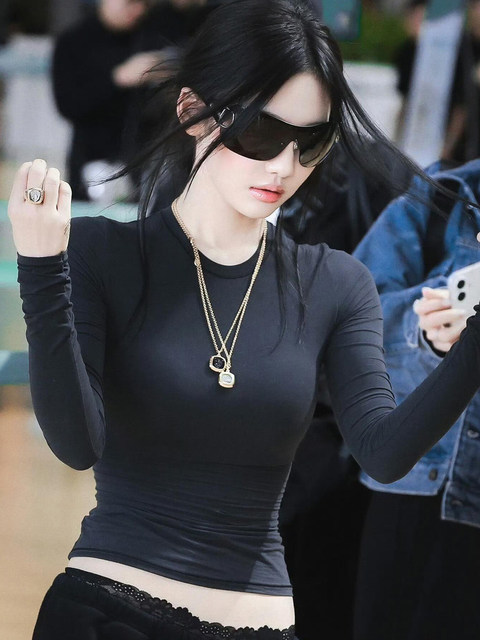 Celebrity-Inspired Black Long-Sleeve Base Shirt T-Shirt for Women, Autumn and Winter Slim Fit Inner Wear, Slimming Simple Round-Neck Top