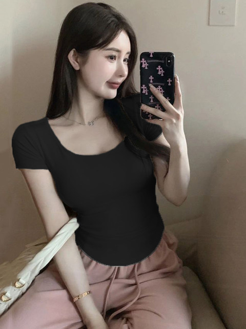 Trendy and Unique U-Neck Short-Sleeve T-Shirt for Women in Summer, Stylish and Figure-Flattering, Slimming Waist-Cinching Curved Top