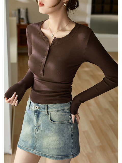Chic Buttoned Long Sleeve T-Shirt for Women, New Autumn/Winter Style, Elegant and Versatile, Waist-Cinching Ruched Base Layer Top