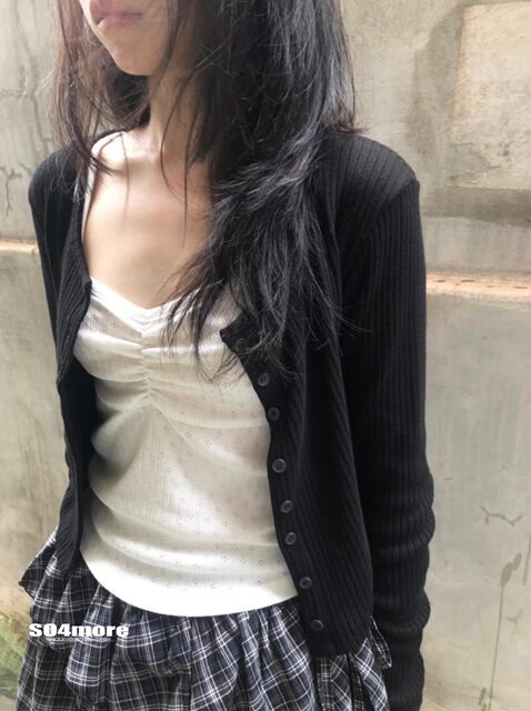 French-Style Square-Neck Long-Sleeve T-Shirt for Women, Perfect for Autumn and Winter, Stylish Design, Pleated, Slim-Fitting, Flattering Base Layer Top