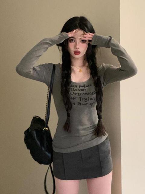 American-Style Sweet and Cool Spicy Girl U-Neck Long-Sleeve T-Shirt Top for Women, Suitable for Spring, Autumn, and Winter, Low-Neck Layered Slim-Fit Inner Wear Base Shirt Top