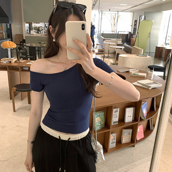 Hot Girl's Off-Shoulder Padded Short-Sleeve T-Shirt for Women, Summer Pure and Alluring Style, Tight-Fitting Short Top with Stunning Design and Exposed Shoulders