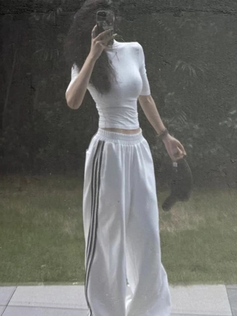 White Half-Turtleneck Short-Sleeve T-Shirt for Women, Summer American Style, Slim Fit, Flattering, Regular Shoulder, Short Base Shirt, Trendy Top