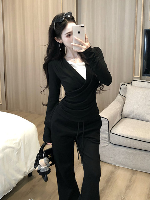 Fake Two-Piece Color-Blocked Long-Sleeve Base Shirt for Women, Autumn and Winter American Style Layered Wear with Thin Fleece, Slim Fit and Flattering Inner Top