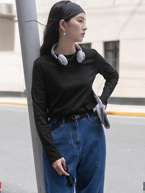 White Inner Wear Round Neck Long-Sleeve T-Shirt for Women, Spring and Autumn 2025 New Popular Design, Niche Casual Slim-Fit Top