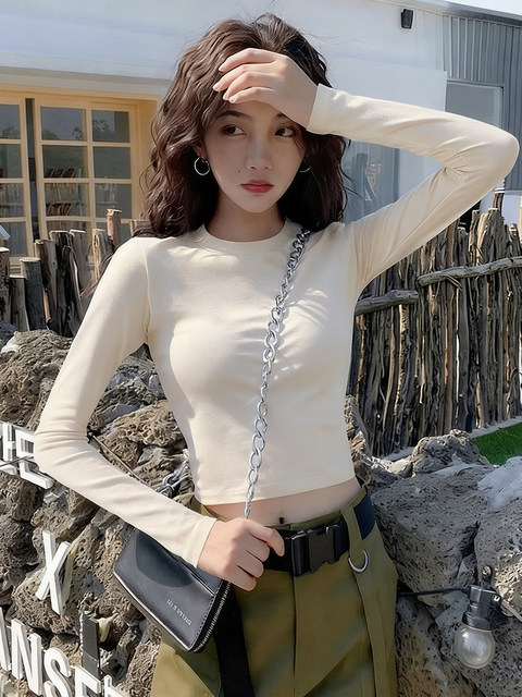 Cool and Spicy Style Short Crop Top for Women, Autumn and Winter Slim-Fit Base Shirt That Accentuates the Figure, Stunning and Slimming Inner T-Shirt Top
