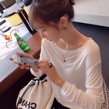 2025 Autumn Korean Style Long-Sleeve Modal White T-Shirt for Women, Loose Fit, Round Neck, Versatile Trendy Ins Commuter Top