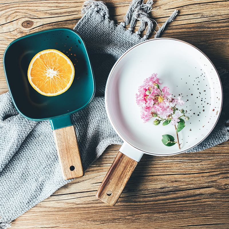 Nordic Retro Phnom Penh Bull Drain Pan Water Fruits Nut Dessert Breakfast Pan Salad Bowl with wood handle ceramic Deep tray