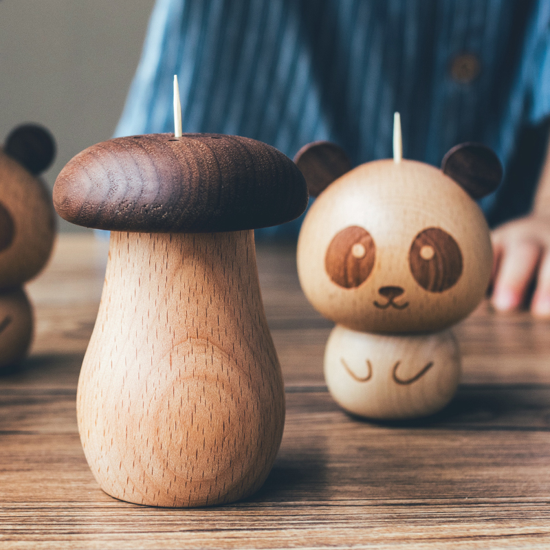 Japanese wooden toothpick box home creative restaurant cute mushroom toothpick tube mini sell cute red panda toothpick jar