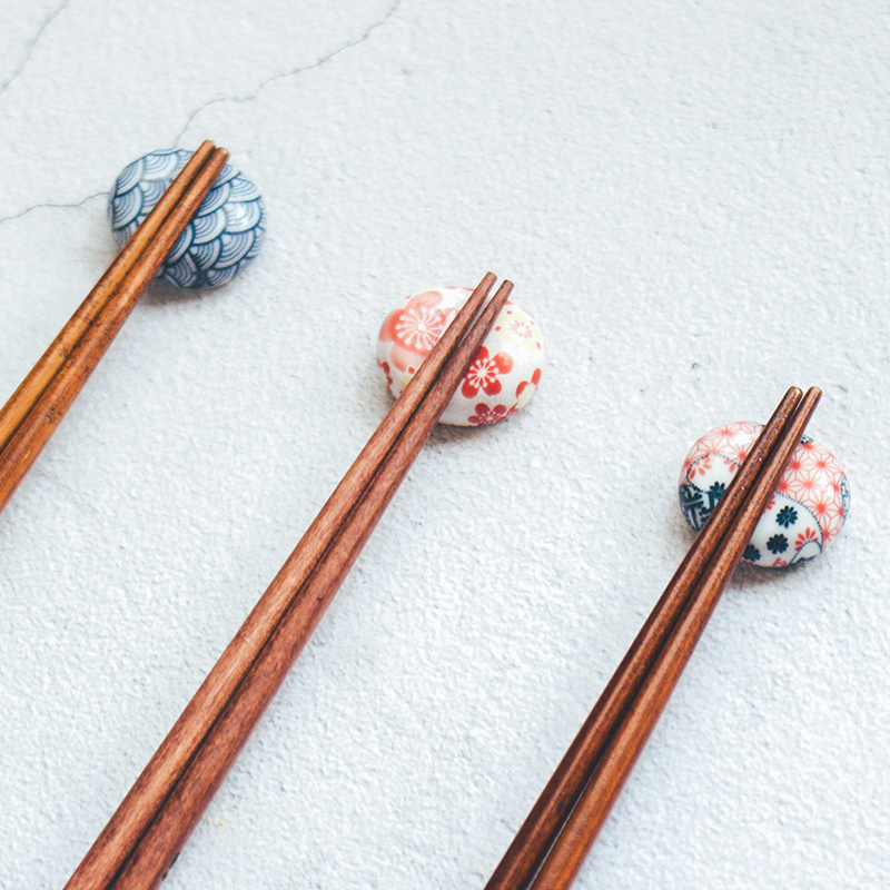 Japanese style chopsticks pillow ceramic painted chopsticks cuddly chopsticks creative rack