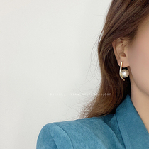 French advanced sense earrings Net red pearl earrings 2021 New Tide earrings simple cold wind silver needle ear jewelry female