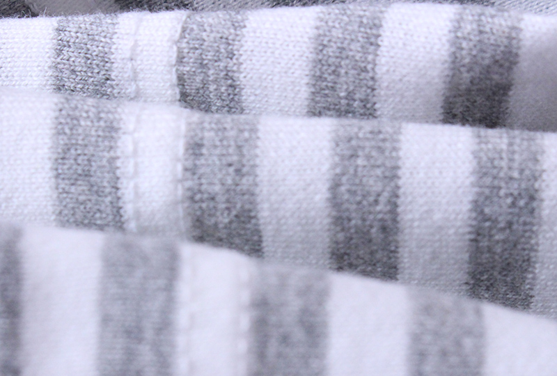 Hàng ngàn áo cotton mới cho trẻ em mùa xuân và mùa hè tay áo trẻ em bảy điểm Áo phông học sinh ngắn T80-120 áo thun bé trai cao cấp