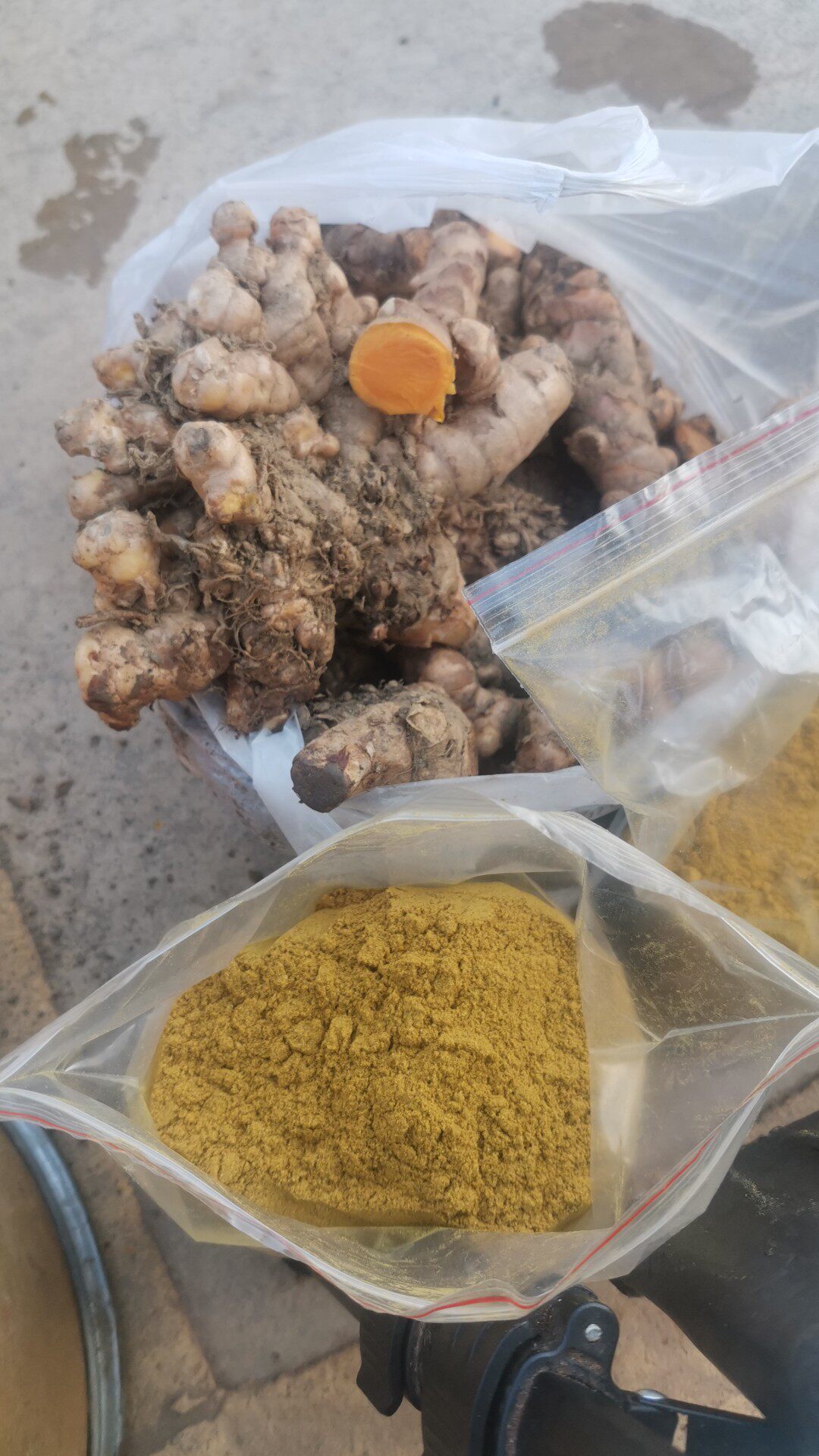 Yunnan Mountain pure turmeric powder 1 kg 60 yuan 2 kg 100 yuan 4 kg 180 yuan