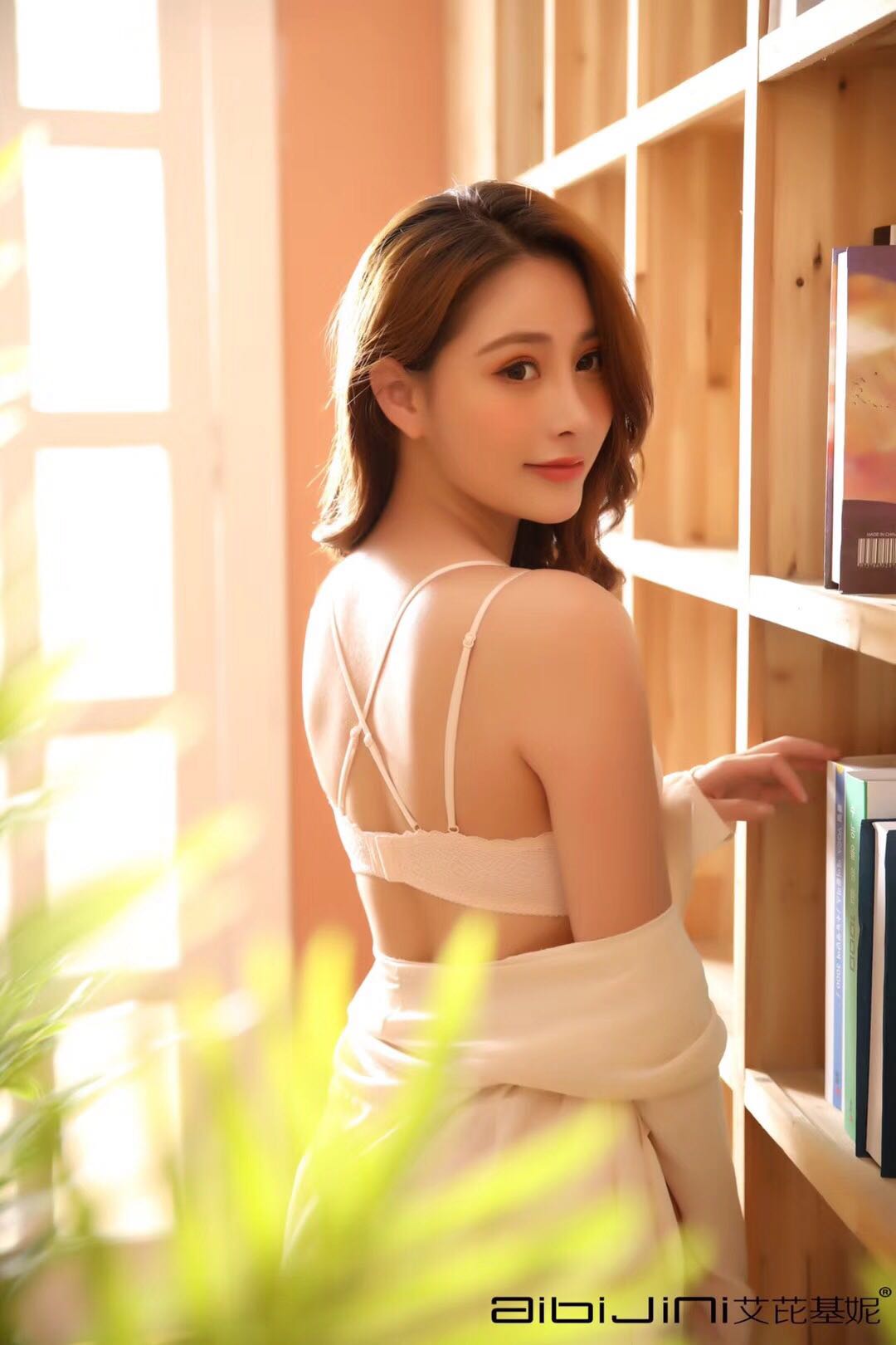 Ai Ji Ke Ni chính hãng mới làm đẹp trở lại không vòng thép tập hợp đồ lót ren Ai bikini bra quan lot nu danh cho tuoi 16