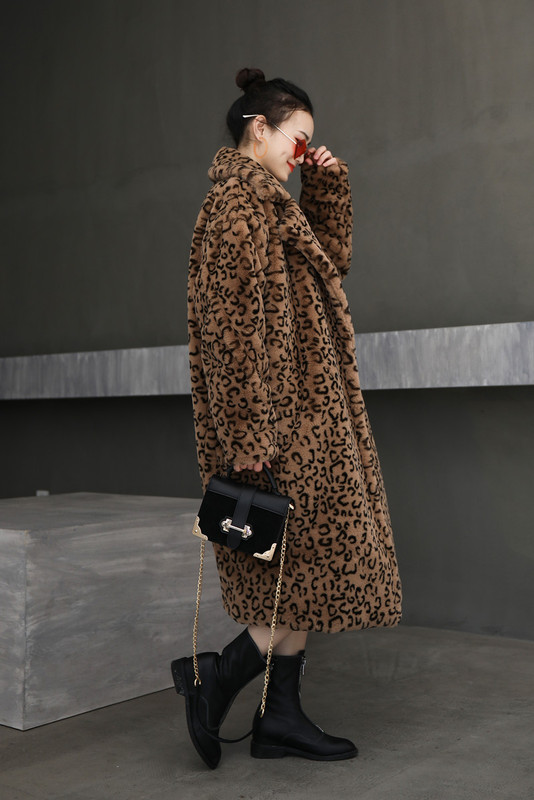 New Leopard Print Oversized Suit Collar Fur Coat Casual Teddy Imitation Rabbit Fur Thick Warm Jacket European and American Style New Leopard Print Oversized Suit Collar Fur Coat Casual Teddy Imitation Rabbit Fur Thick Warm Jacket European and American Style