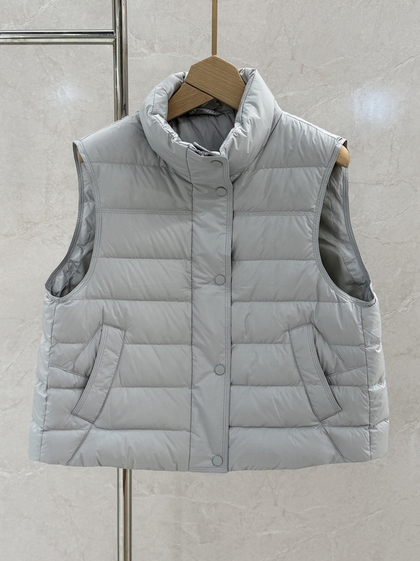 2026 Winter Korean Style Stand Collar down Vest for Women, Short Sleeveless 90% White Duck down Ribbed Vest, Fashionable and Versatile Vest 2026 Winter Korean Style Stand Collar down Vest for Women, Short Sleeveless 90% White Duck down Ribbed Vest, Fashionable and Versatile Vest