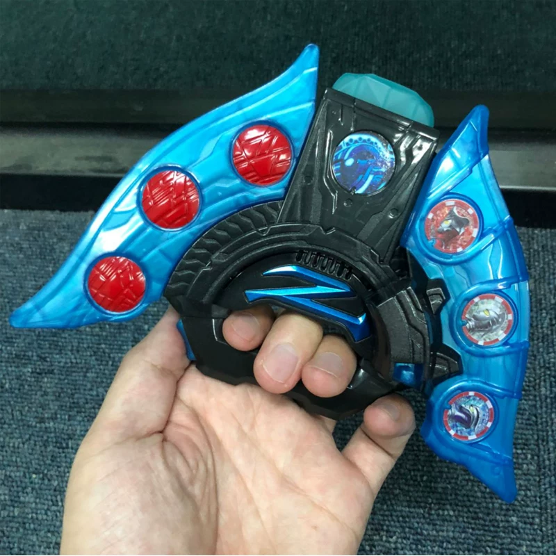 Bandai, Ultra, маленький Ультраман Тига, трансформер, универсальная игрушка, издает звуки