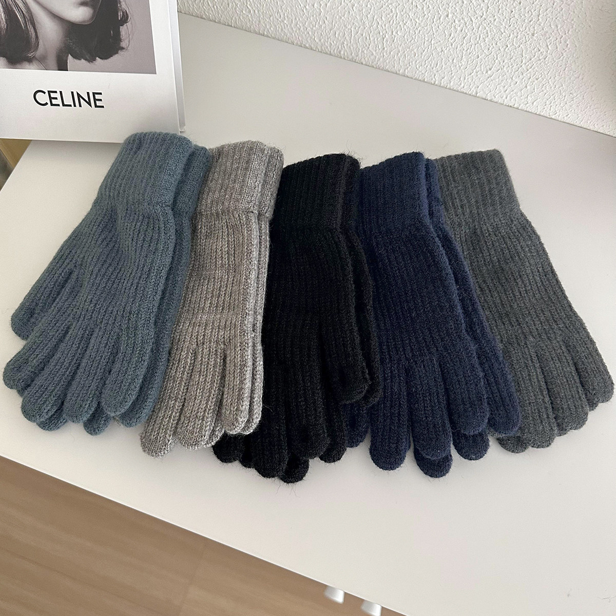 Knitted gloves for winter, unisex, couples, thickened, solid color, wool, warm, fleece-lined, suitable for outdoor cycling, cold protection.