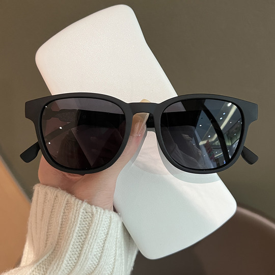 2025 New Oval Frosted Black Frame Sunglasses Men's Driving Special Polarized Sunglasses Anti-UV