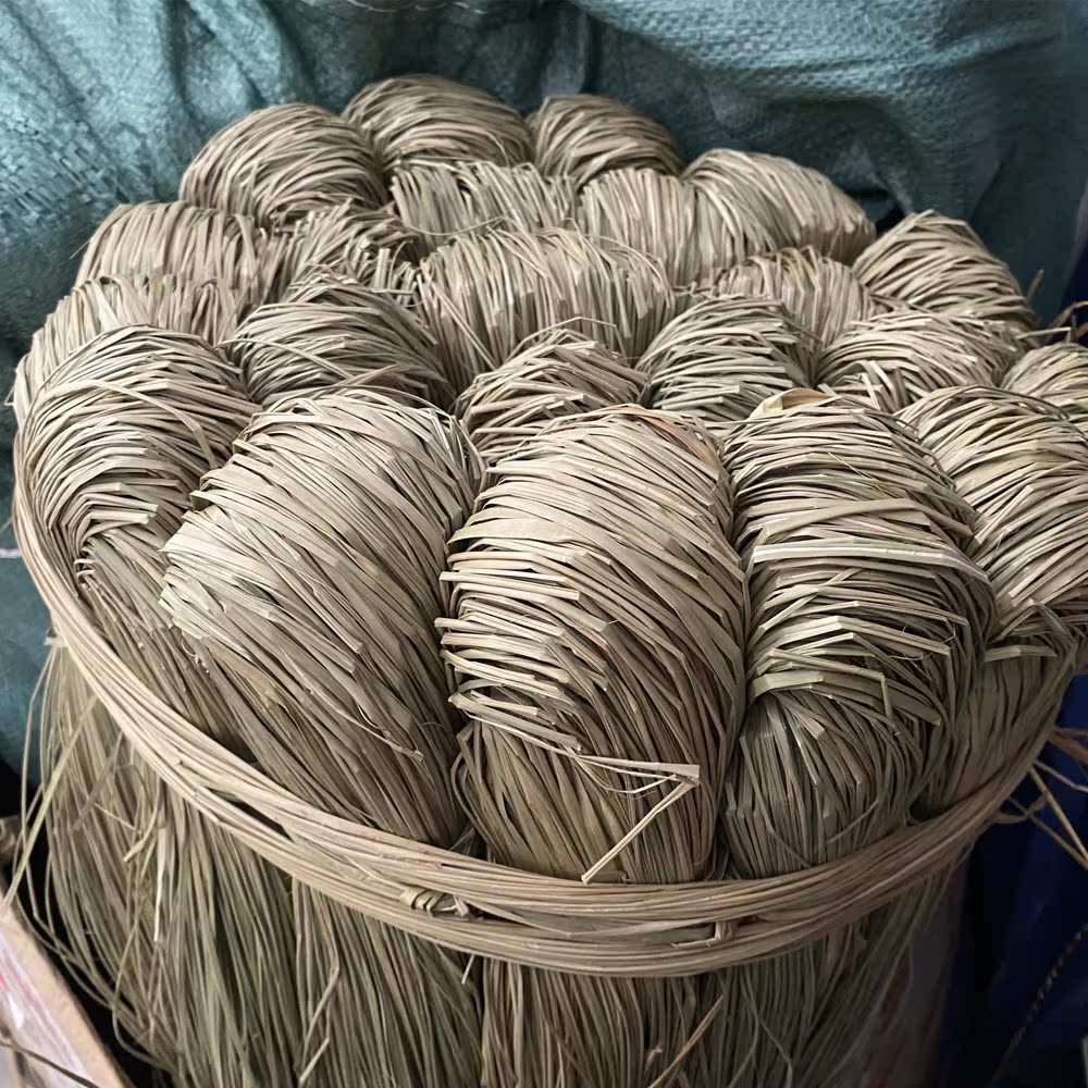 Natural herb rope tied to crab rope and crab rope, Mallian grass tied to crab rope