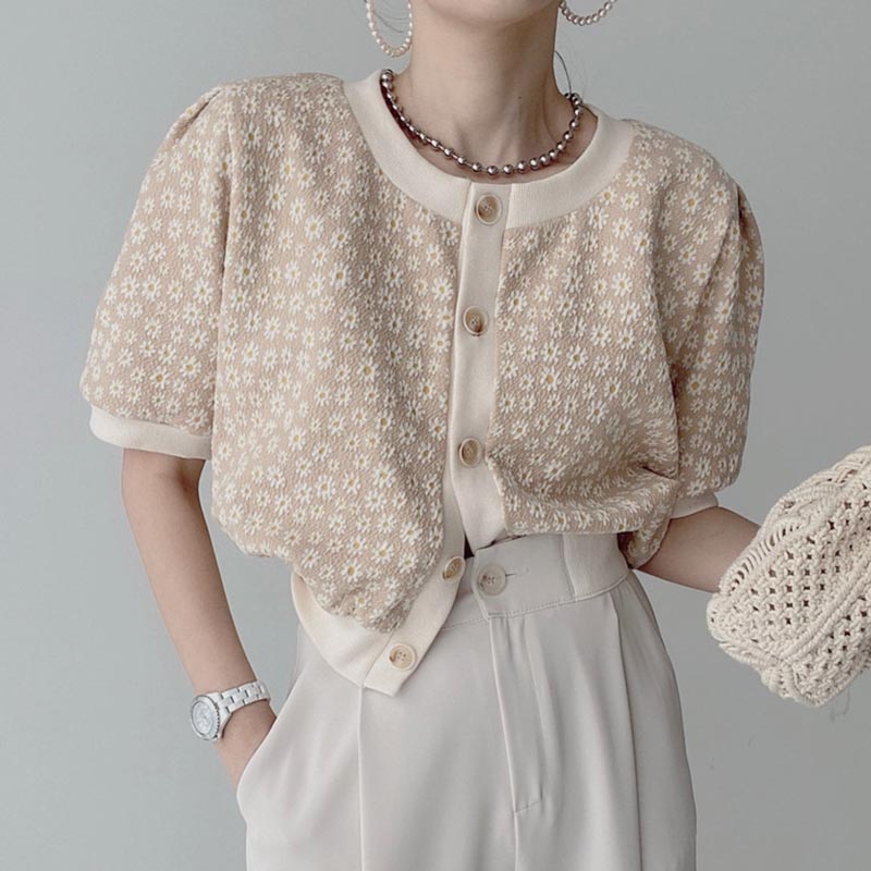 Khakithe republic of korea chic summer tender Sweet Crew neck Daisy Baobian Single breasted easy puff sleeve Sweater jacket