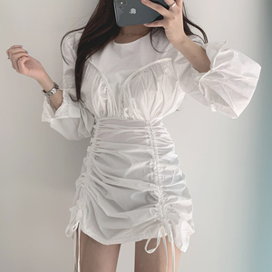 韩国chic小众法式圆领皱褶设计收腰显瘦不规则抽绳泡泡袖连衣裙女