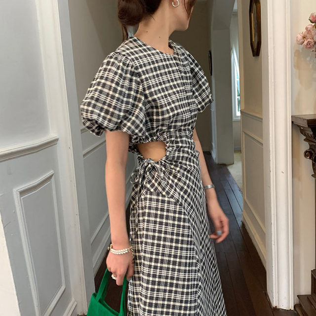 Korean chic niche retro round neck careful machine hollow out waist drawstring design puff sleeve plaid dress