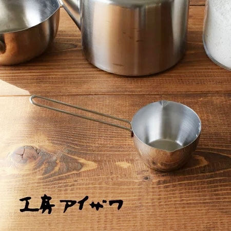 Japan's Aizawa workshop Aizawa stainless steel with handle diversion mouth measuring cup cooking baking hot oil small cream pot