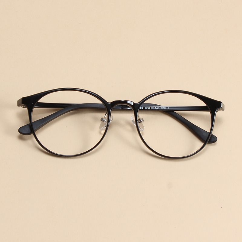 New Korean ultra - light anti - plastic steel tungsten titanium myopia glasses full frame round frame for men and women anti - slip nose button
