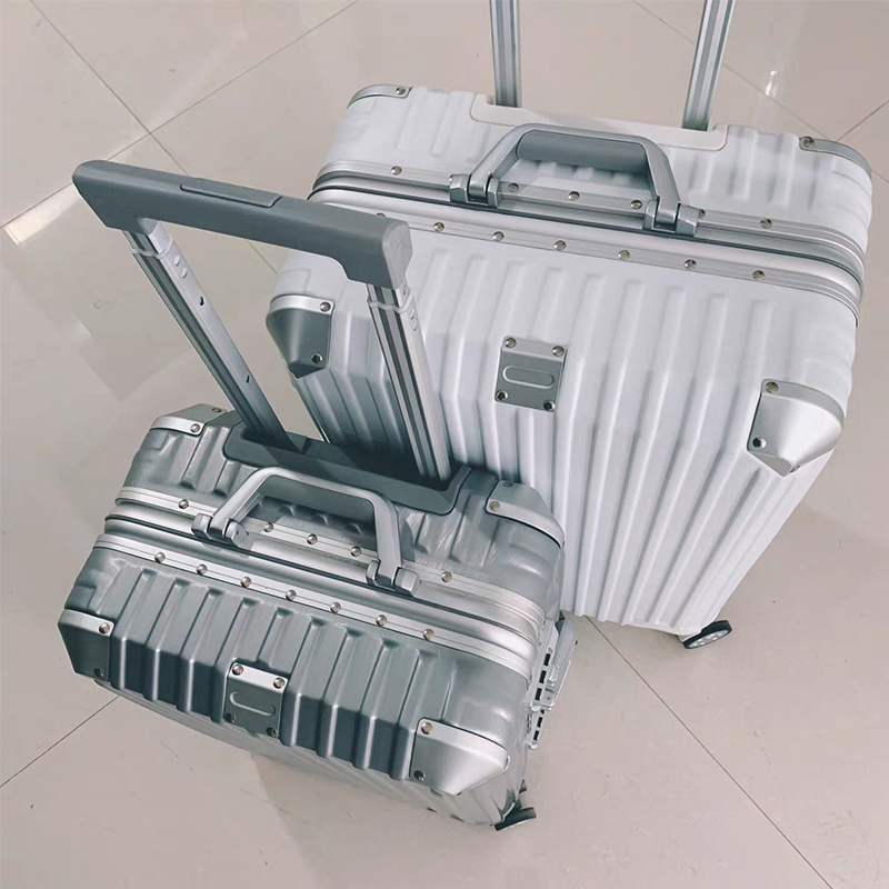 Net red inclined suitcase 20 boarding case female universal wheel 24 retro aluminum frame password trolley case male ins travel