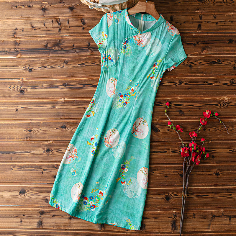 2021 new cheongsam summer young small man improved dress low neck cotton linen girl retro temperament