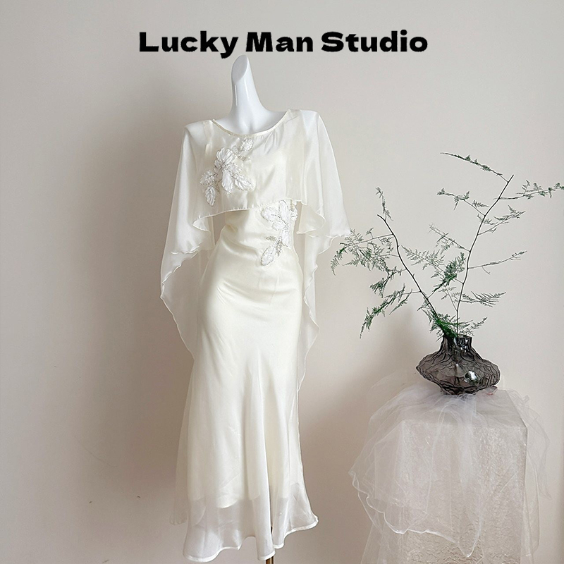 Luckyman New Chinese-Style Three-Dimensional Embroidered Dress with Elegant Cape Design, Banquet Dress, Long Dress
